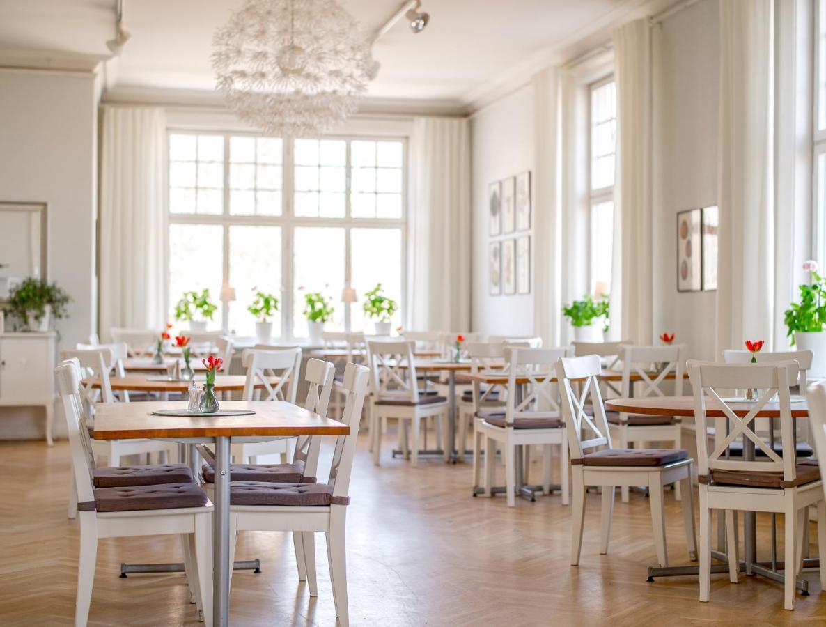 Hotel Wij Traedgardar Ockelbo Zewnętrze zdjęcie